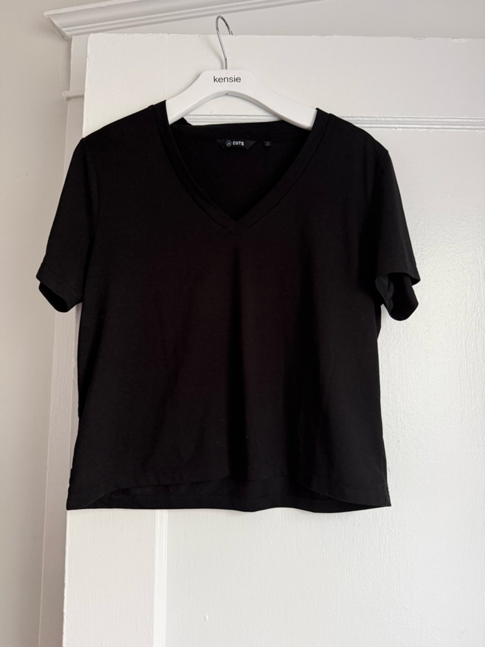 Cuts Clothing Black V-Neck Short Sleeve Women's Top